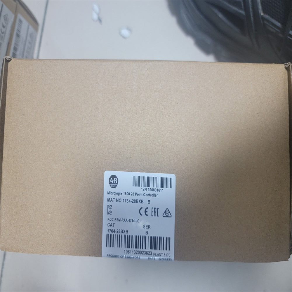 1PCS NEW Allen-Bradley 1764-28BXB MicroLogix1500 28 Point Controller
