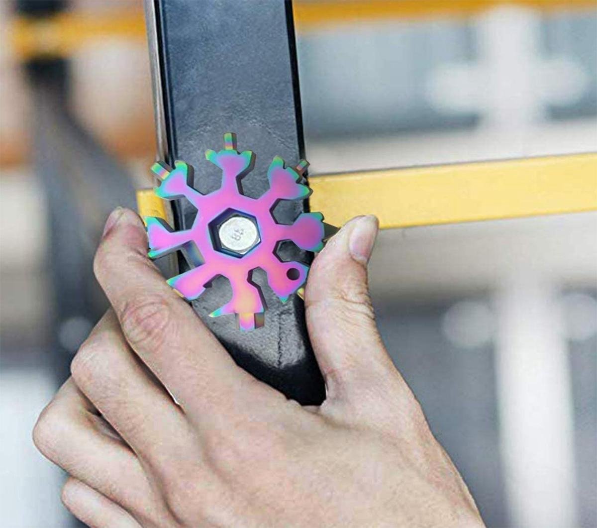 18-in-1 Snowflake Multitool - Ring Wrench - Allen Wrench - Screwdriver - Bottle Opener - Knife - Snowflake - Father's Day Gift Tip - Pearlescent / Colorful