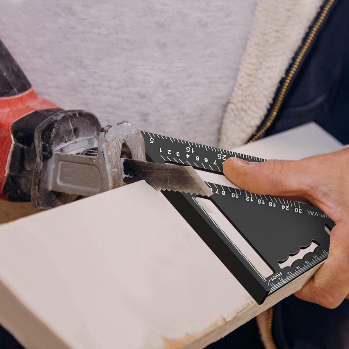 180mm Carpenter's Angle - Aluminum Ruler - Triangular Carpenter's Angle 45/90 Degrees - Carpenter's Square - High Precision Measuring Tool - For Carpenter, Roofer, Engineer - Black