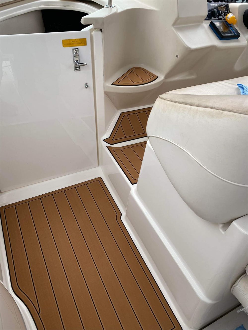 2000 Cruiser Yachts 3075 Express Swim Platform Cockpit Pad Boat EVA Teak Floor