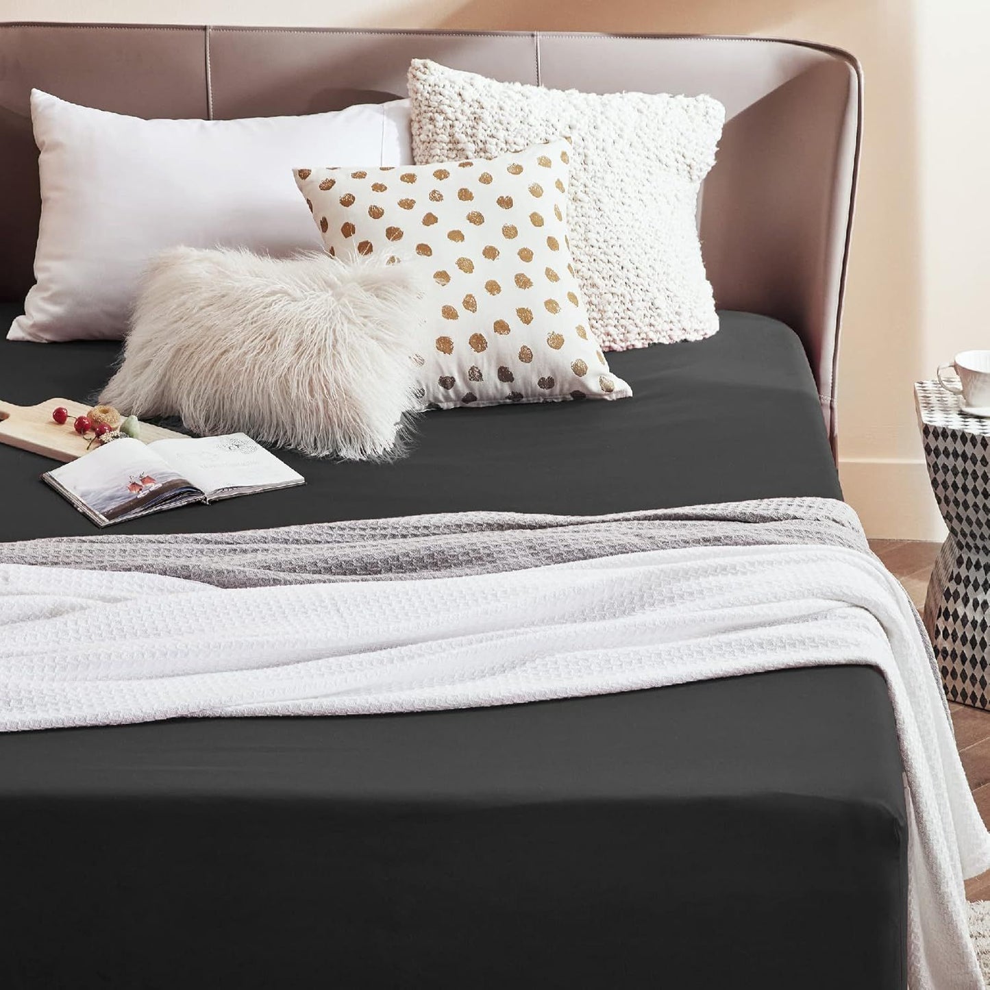 2000TC Hotel Quality Fitted Sheets - 2 Piece Fitted Sheets  -Breathable Bedding - Wrinkle, Fade, Stain Resistant- 16inch/40cm Deep Pocket Fitted Bed Sheets-Wrinkle and Fade Resistant,(Black,Super King)