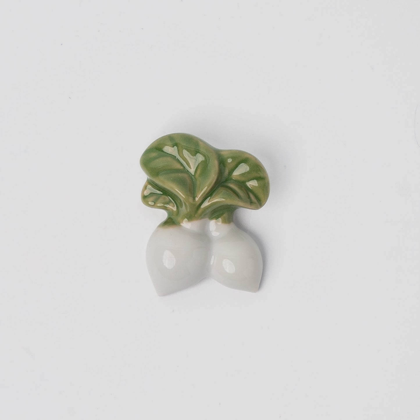 Chopstick Rest White & Green Radish