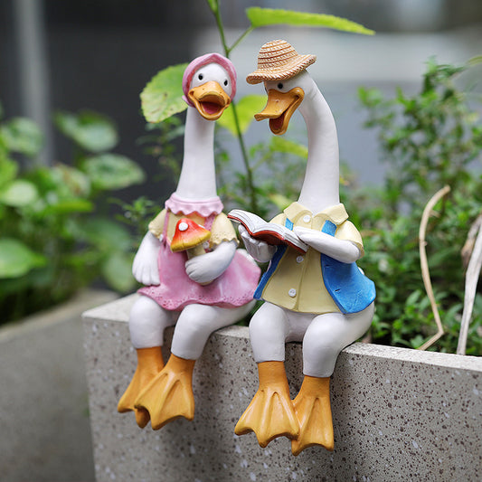Garden Cartoon Reading Duck Couple Figurines