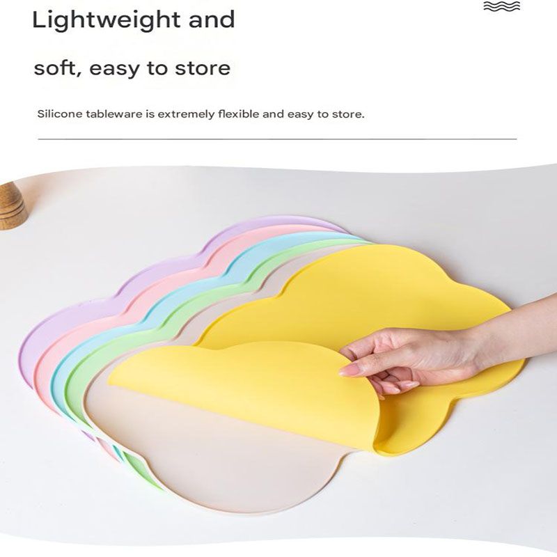 3-Piece Green Silicone Placemat Set Cloud Shape Non-Slip Heat Resistant